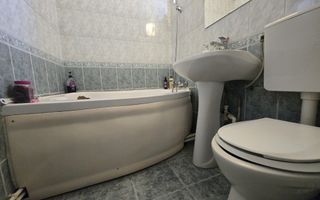 Apartament cu 3 camere  de vanzare - B dul 1 Mai - Poză 5