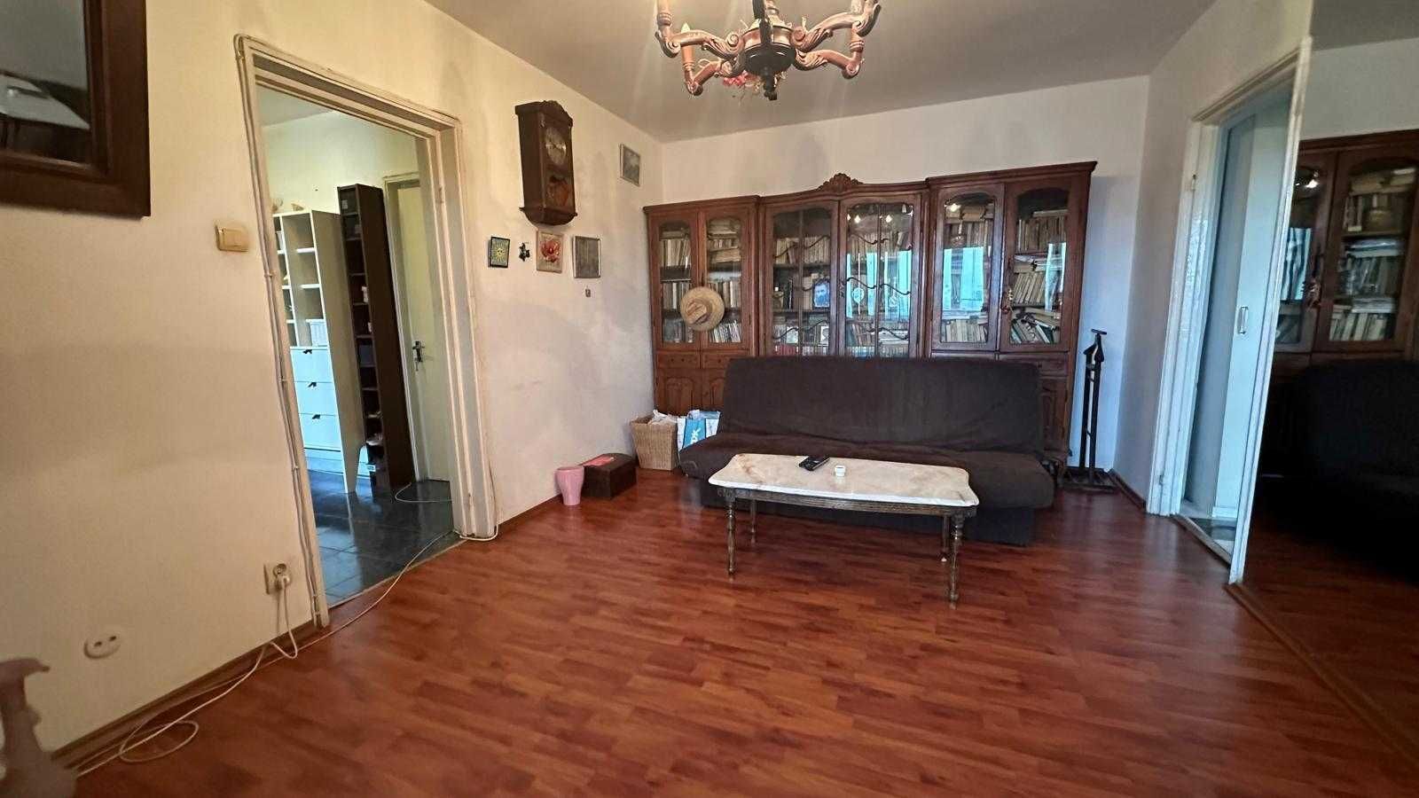 Apartament 4 camere Teiul Doamnei – vedere panoramică, bloc reabilitat 2022 - Poză 1