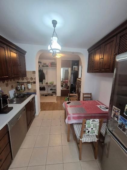 Apartament 2 camere de vânzare, Aviatiei, etaj 3/4, loc parcare inclus - Poză 9