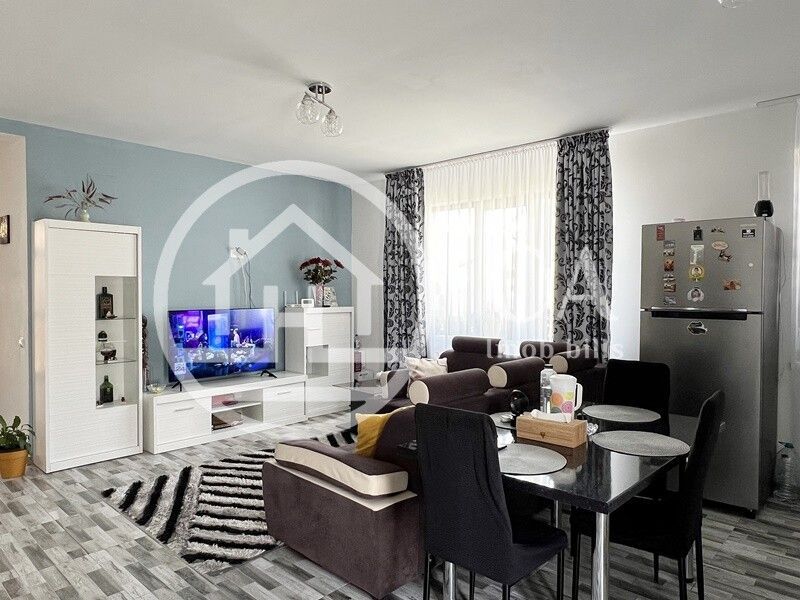 Casă de vanzare cu 4 camere in Cartierul Tineretului, Oradea - Poză 2