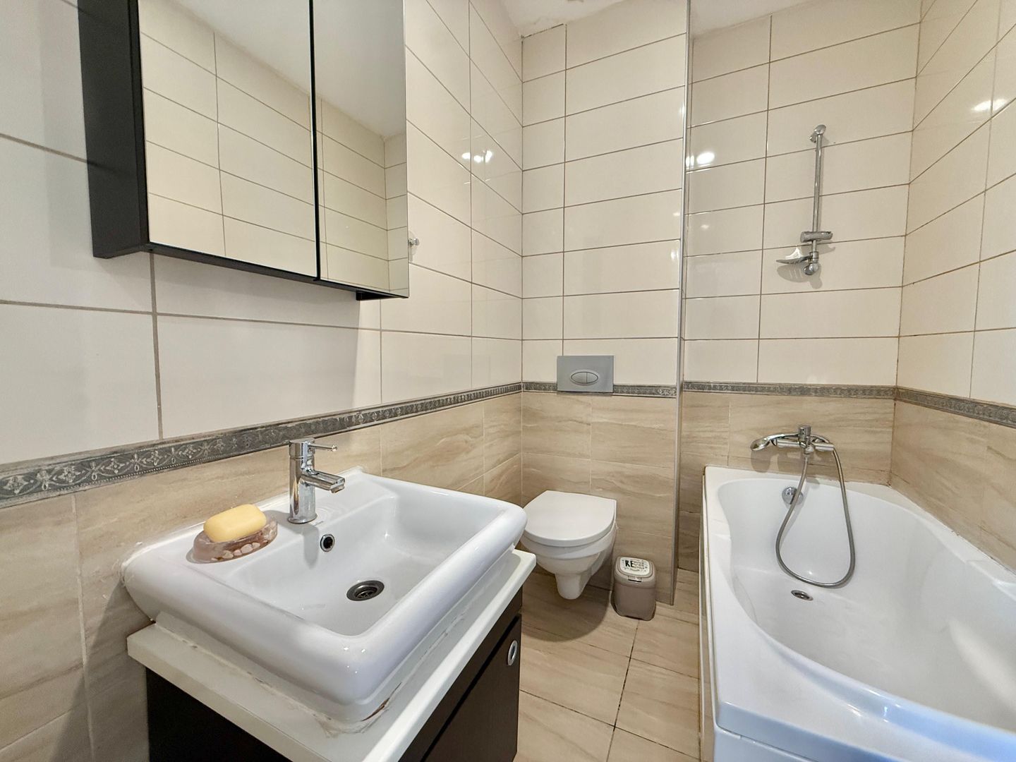 COSMOPOLIS - Apartament cu 2 camere tip studio, mobilat si utilat. - Poză 8