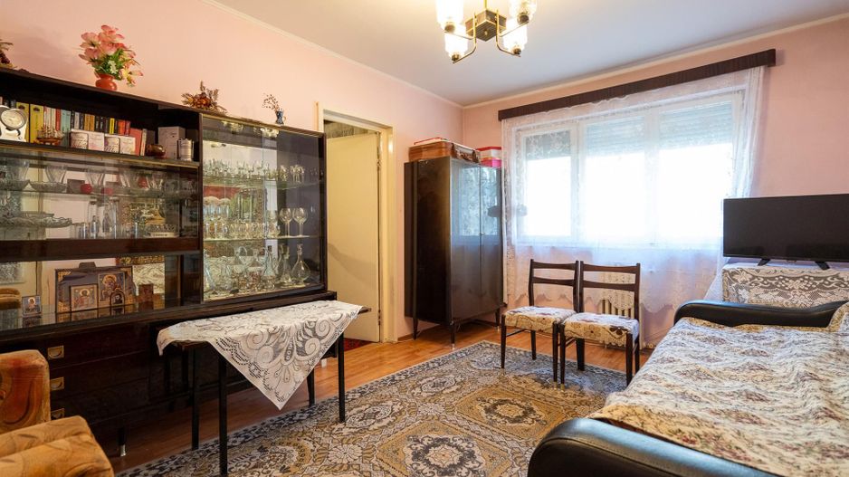 APARTAMENT 2 CAMERE SEMIDECOMANDAT ZONA NUFARUL - Poză 2