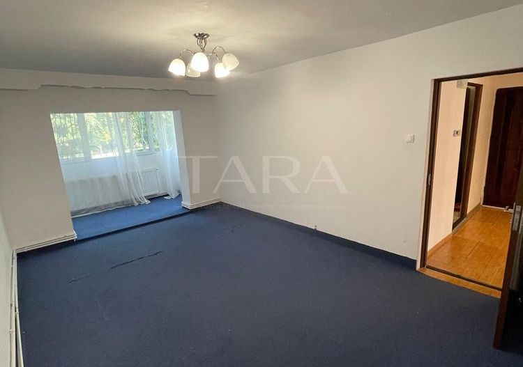 Apartament versatil– ideal pentru locuință sau spațiu comercial. - Poză 1