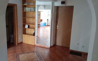 Open Space Camera de Comert - Poză 4