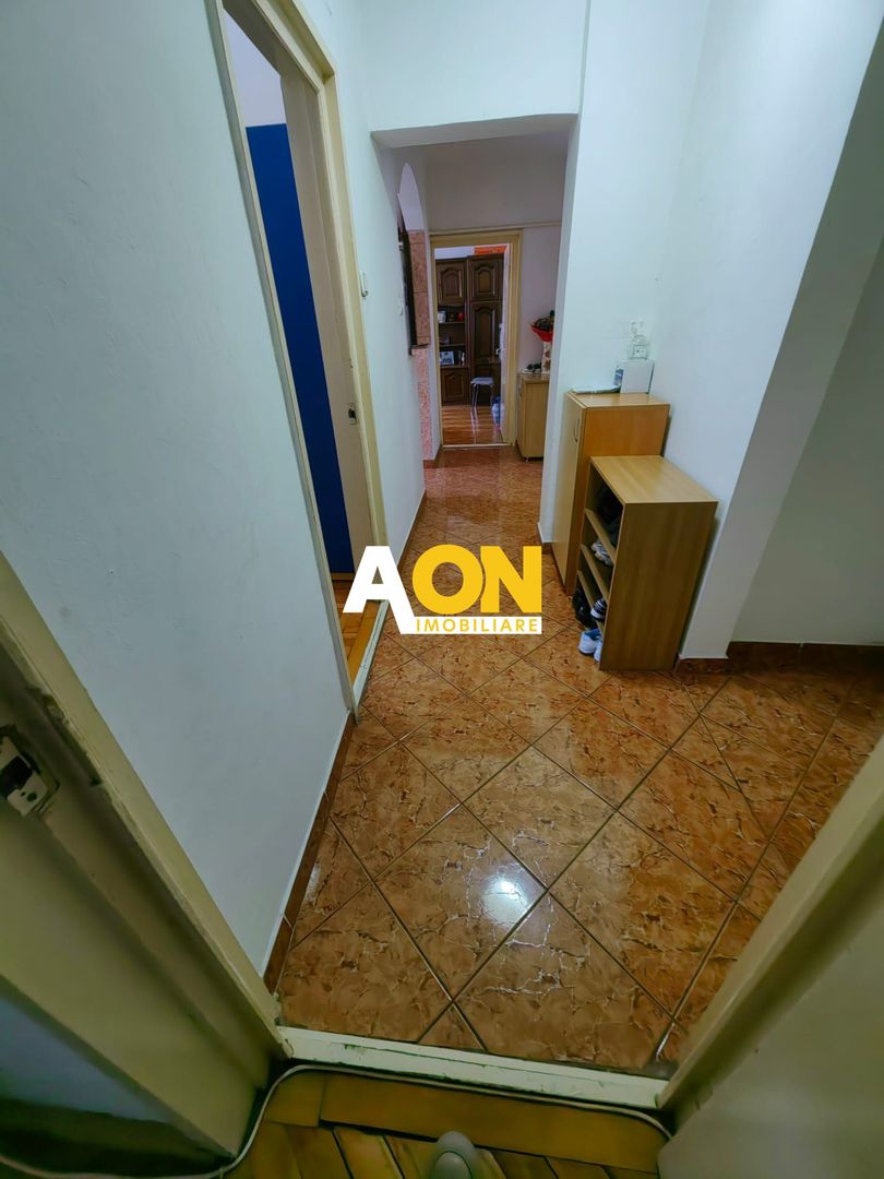 Apartament 3 Camere, Decomandat, Zona Cetate, Etaj 1 - Poză 14