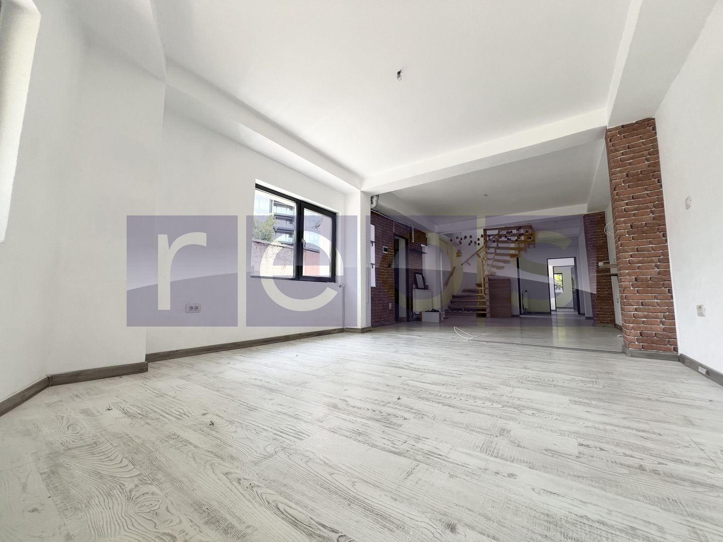 INCHIRIERE VILA BUZESTI | 200 MP UTIL | CURTE 130 MP | IDEAL REZIDENTA SAU FIRMA - Poză 2