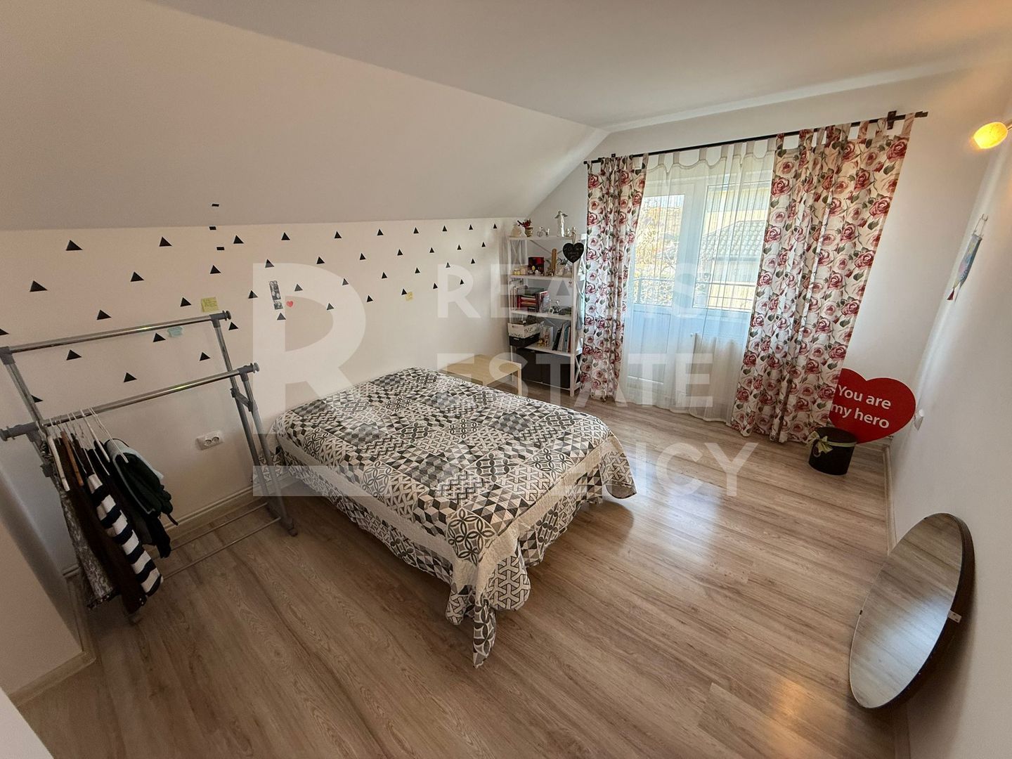 Vânzare, vilă, 5 camere și 1000 mp de teren, Valea Lupului, Iași - Poză 13