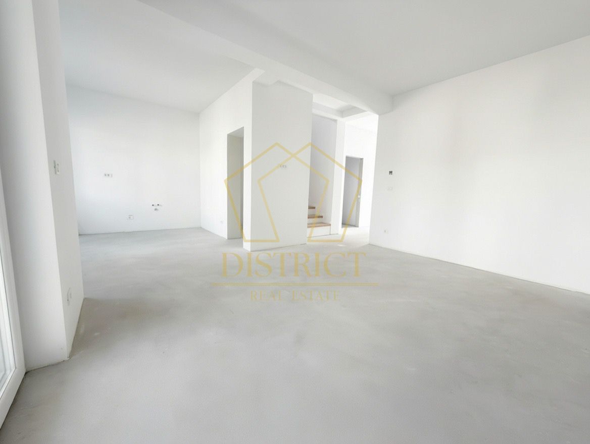 Duplex superb cu 5 camere despartit prin garaj | Dumbravita - Poză 1