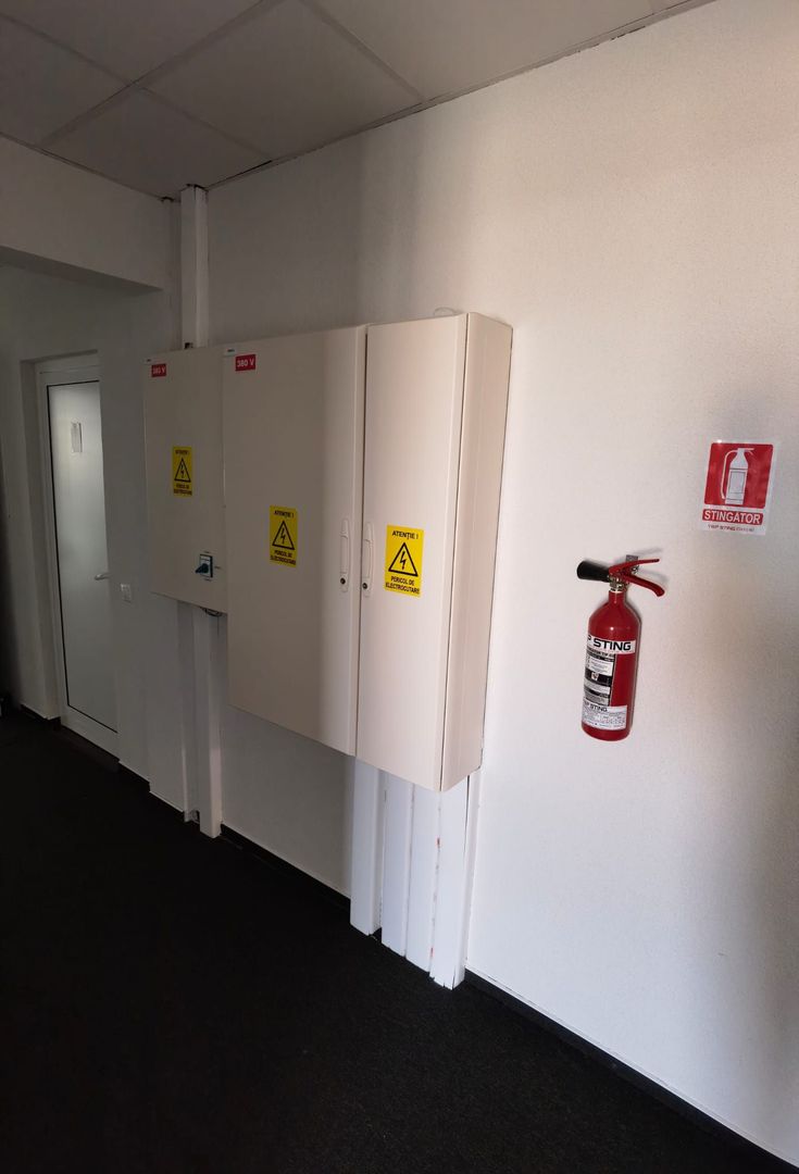 Spatii birouri/servicii - Poză 9