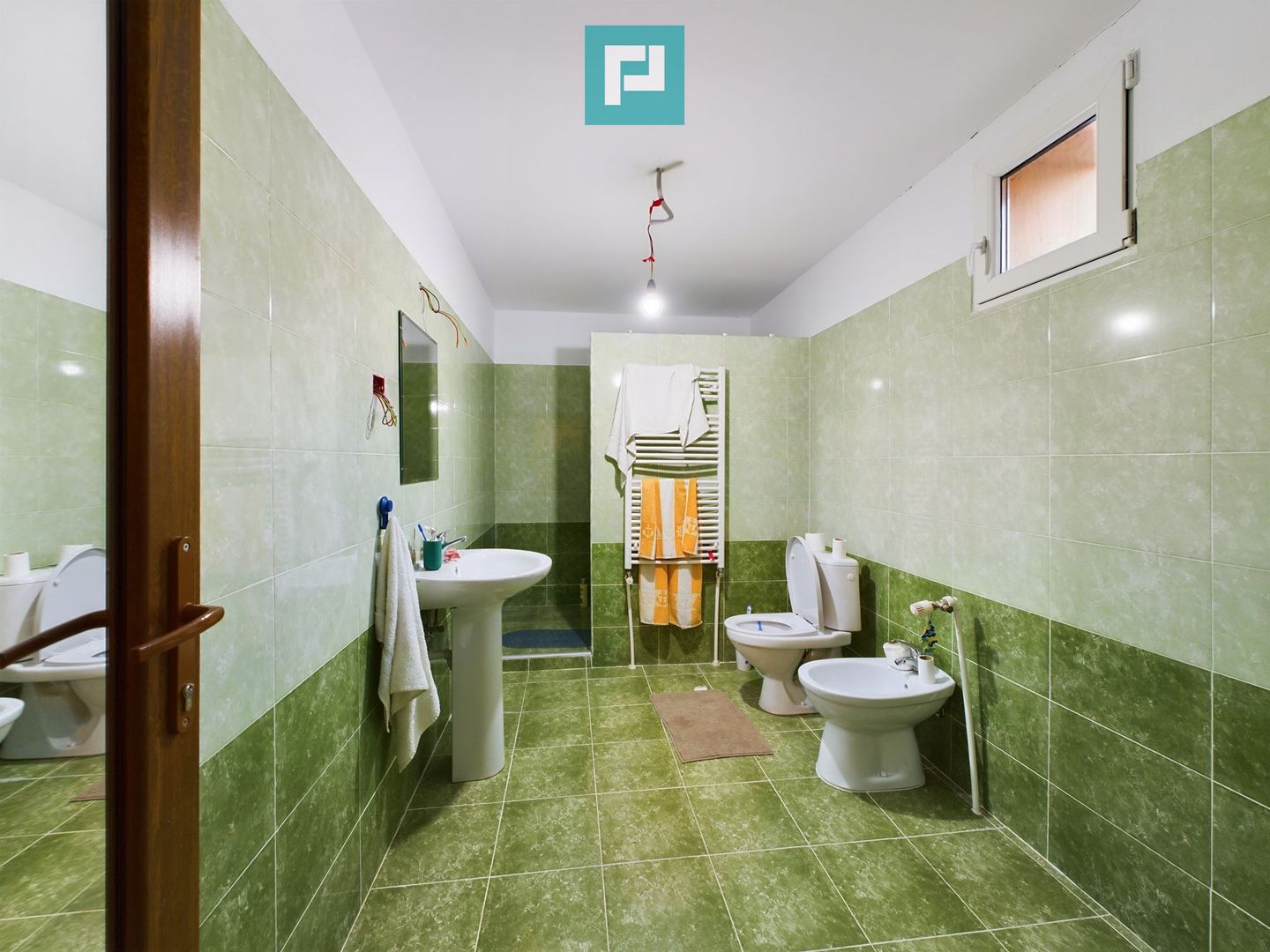 Casă cu 5 camere în Vladimirescu - Poză 23