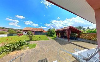 Liniste si aer curat - casa in zona pitoreasca Voiniceni, Mures - Poză 1