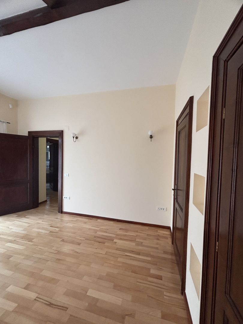 Vilă primitoare zona Modern - Poză 17