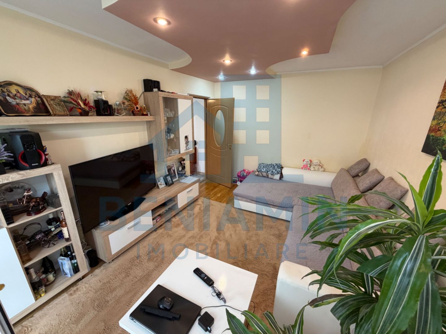 Apartament-3-Camere-Decomandat-56mp-Utili-Balcon-Etaj 3-Astra - Poză 1