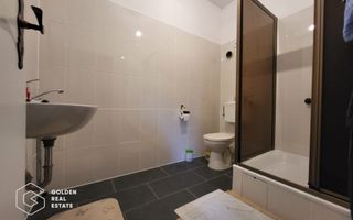 Imobil cu doua corpuri de cladire, oras Lipova - Poză 8