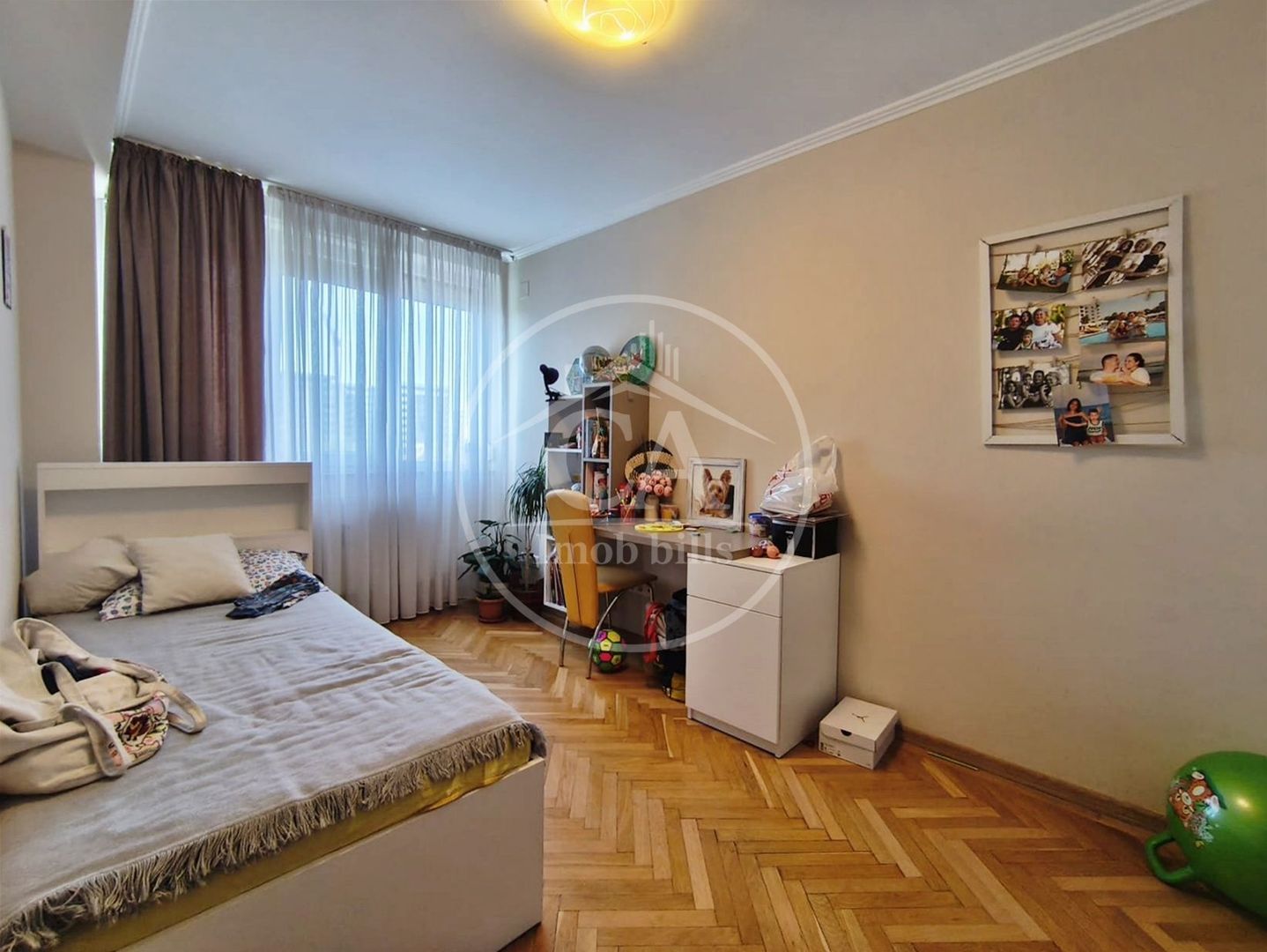 Apartament de vânzare cu 4 camere în zona Decebal, Oradea - Poză 10