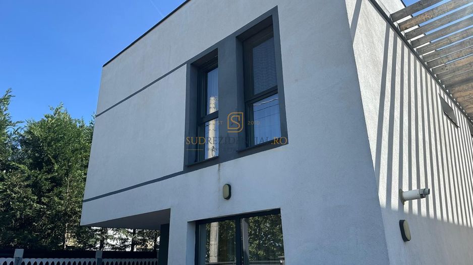 Vila tip duplex, P+1, Com.Berceni, Str. Oituz, mobilata si utilata - Poză 1