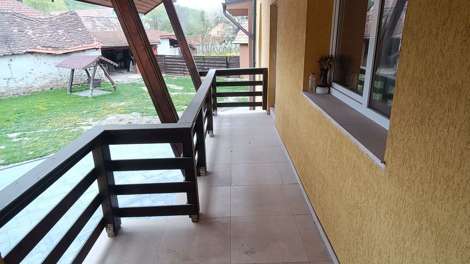 Casa cu 3 camere, 150 mpu, mobilata, utilata, garaj, curte, Ampoita - Poză 9