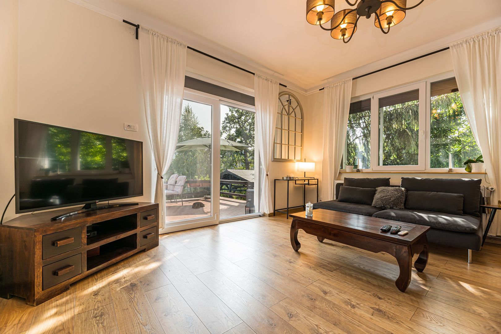 Vila de lux,  de inchiriat! Drumul Poienii! - Poză 6