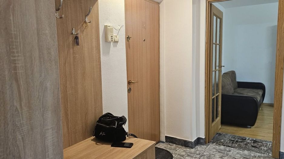 De inchiriat apartament cu 2 camere, etaj 4/4 Piata Centrala, 360 euro - Poză 6