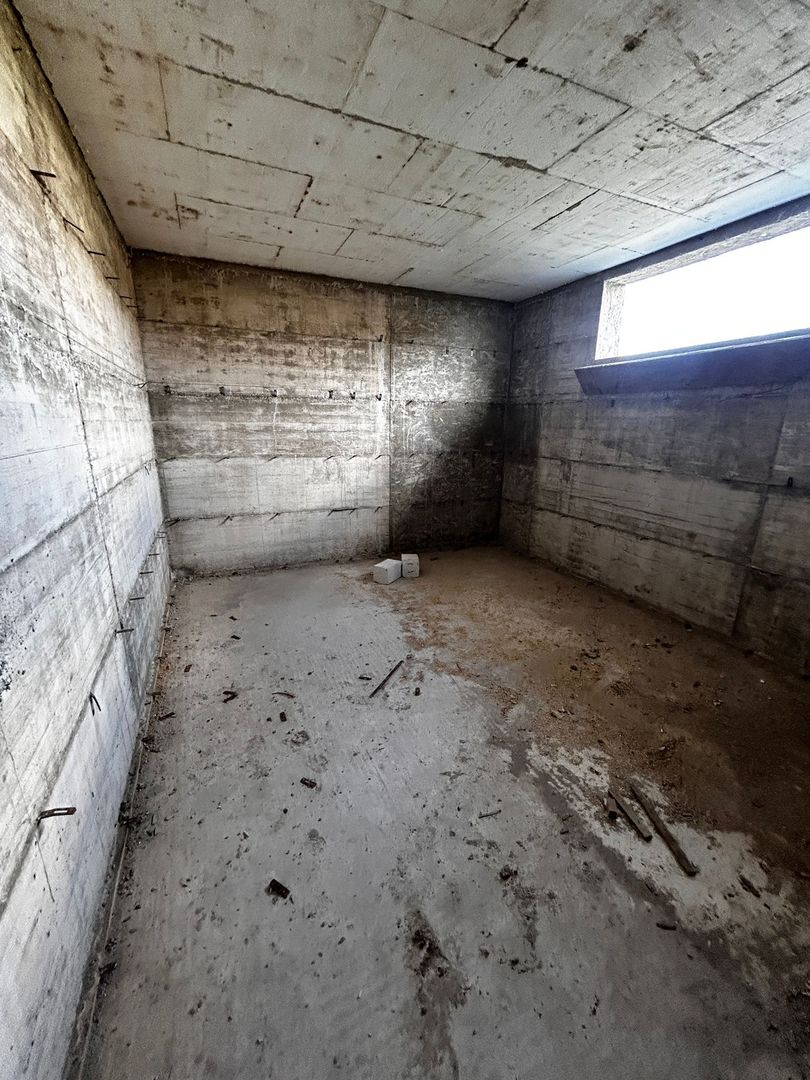 Casa la rosu de vanzare in Alba Iulia - Poză 10