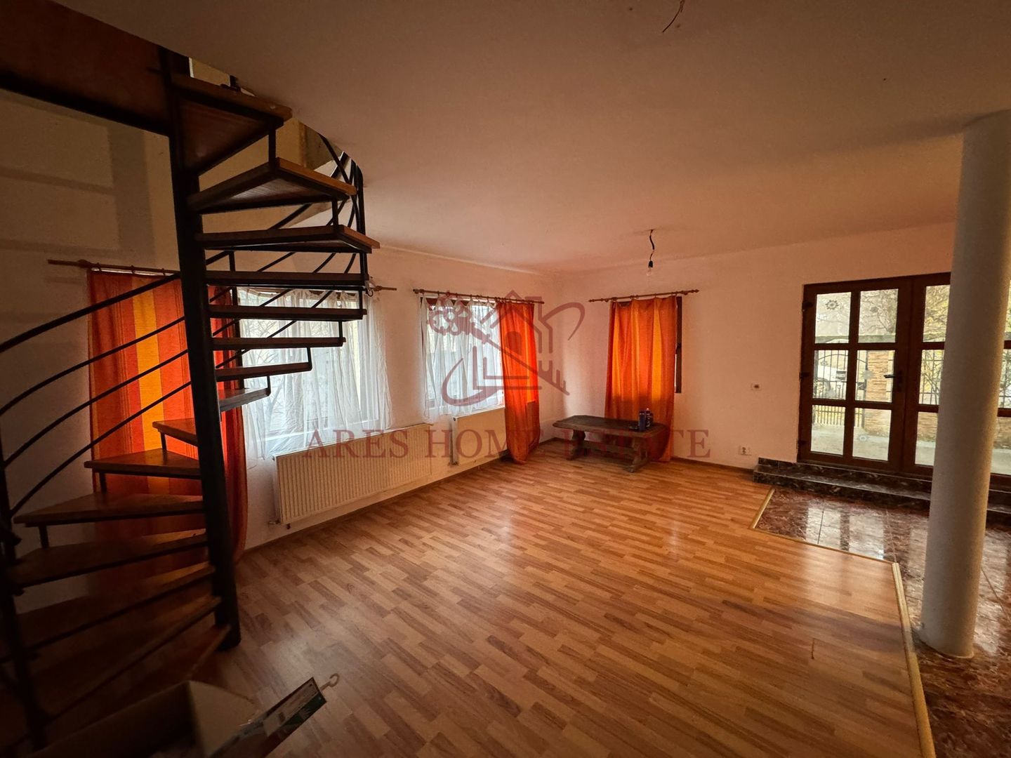 Casă 7 camere + spațiu comercial 55 mp – Orțișoara, 0% comision - Poză 1