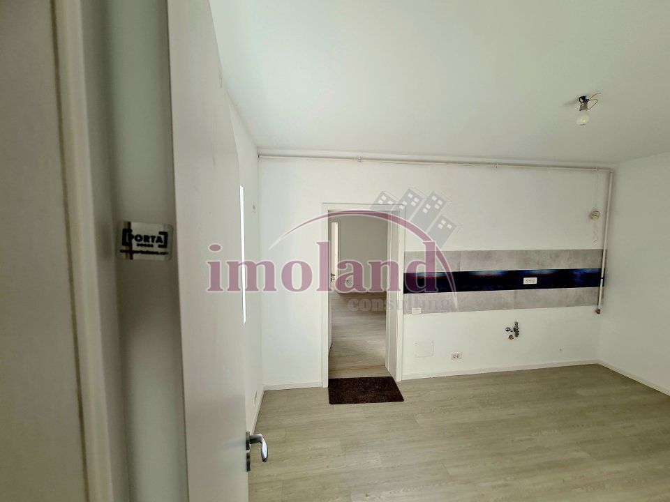 Apartament de vanzare in vila - 3 camere - central - Poză 3
