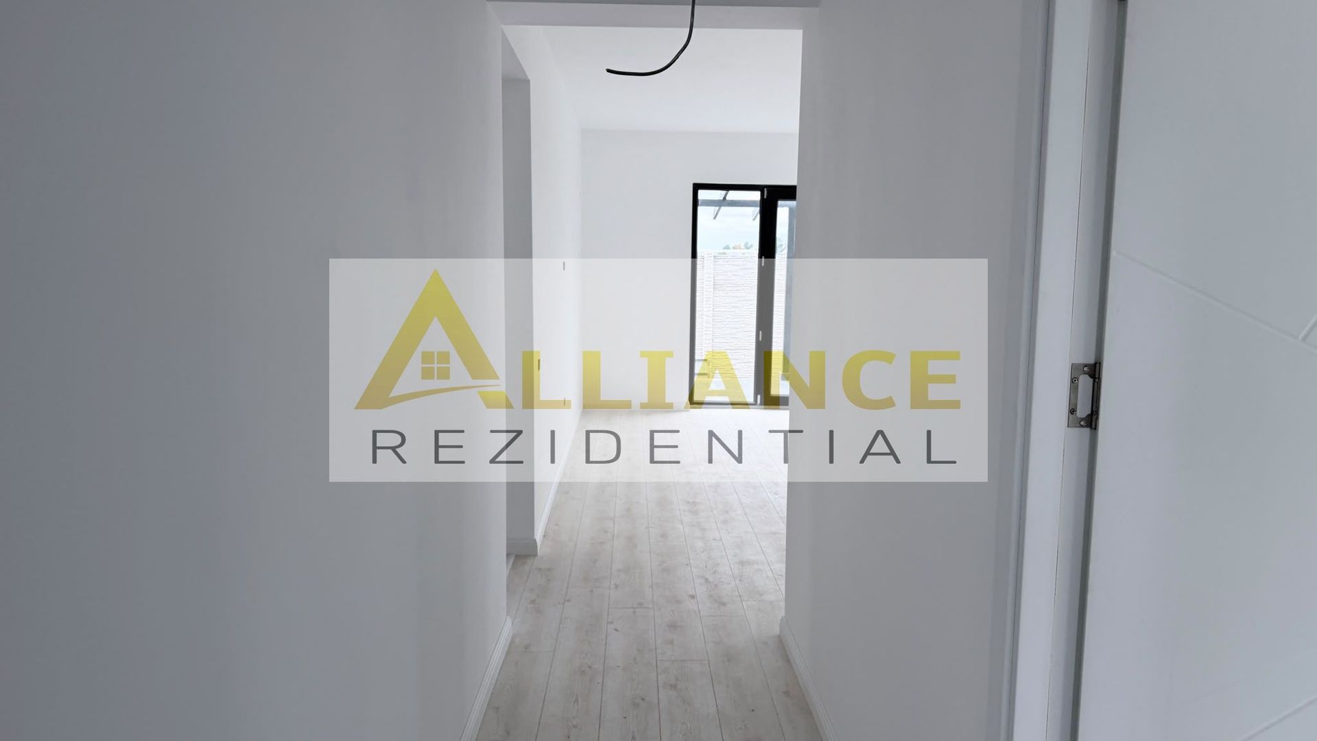 Casa Individuala - 4 camere - 2 bai - 314mp teren - Poză 3