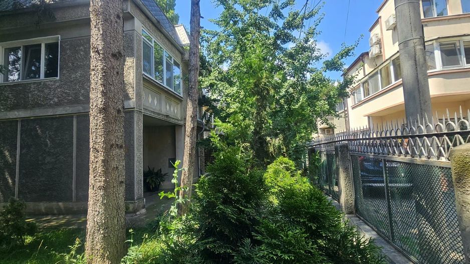 De vanzare  -  Casa P+1E - Alea Trandafirilor - 220.000 euro - Poză 13