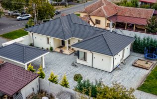 Vila la sol cu teren generos si finisaje premium Comision 0%
