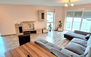 Oferim spre vanzare apartament 2 camere, 60 mp curte, Giroc, 0% Comision - Poză 2
