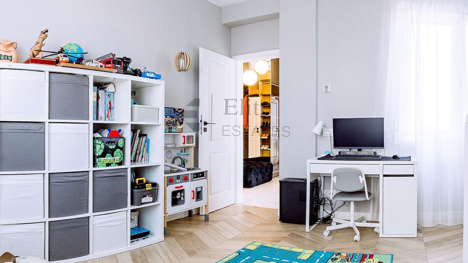 Penthouse de lux 530 mp ultracentral in Oradea - Poză 13