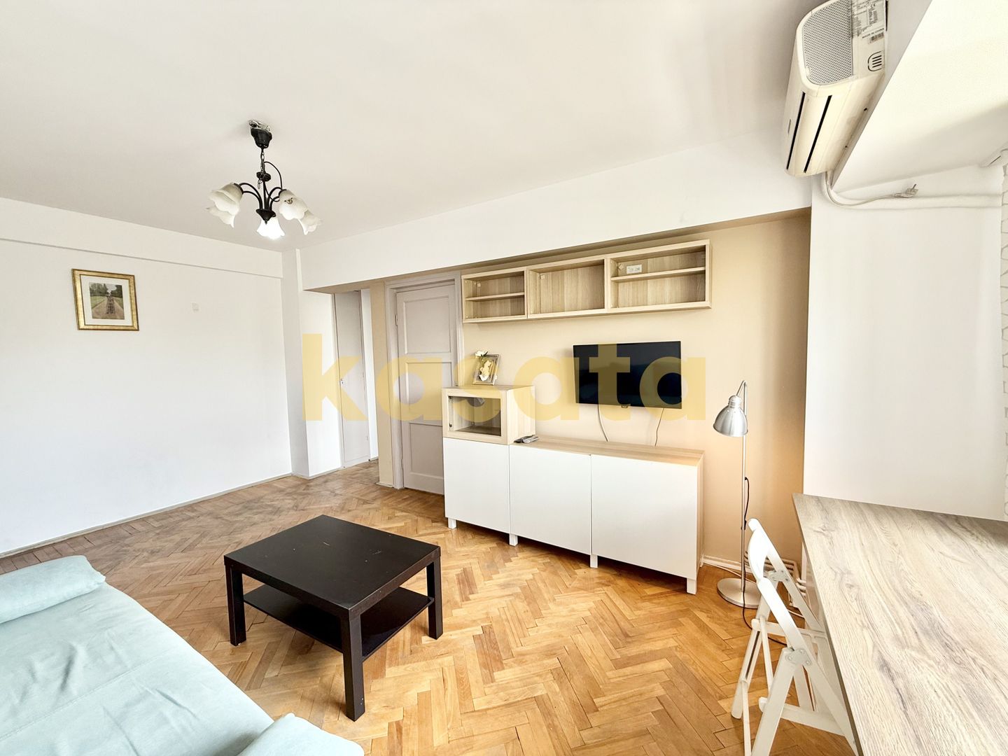 De vanzare apartament cu 2 camere utracentral - 5 minute de Cismigiu - Poză 3