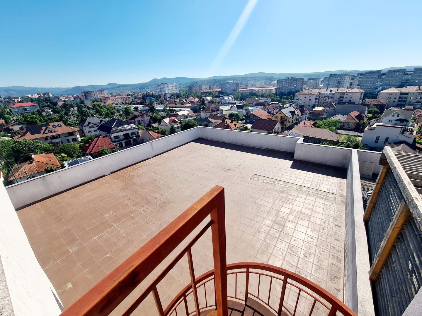 Penthouse 3 camere - Zona 1 Mai - Poză 1