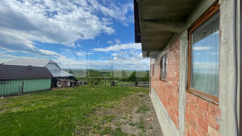 Casă la Rosu | Teren imprejmuit | Priveliste panoramica| Burla - Poză 6