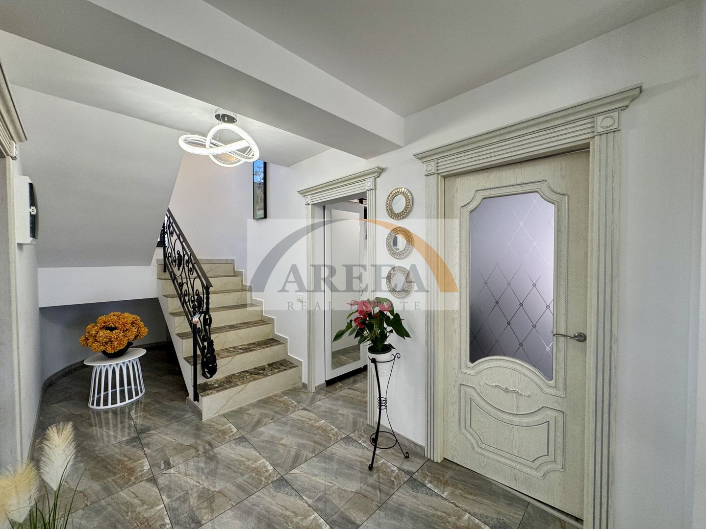 Berceni - VILĂ UNICAT, spațioasă, curte 1.000 mp, la 7 min metrou - Poză 13