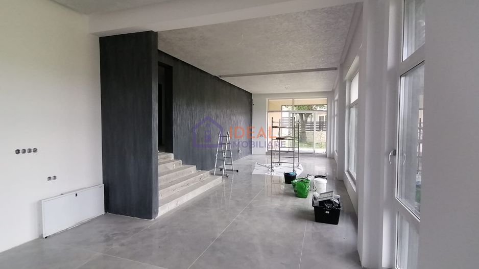 Casa  Exclusivista cu piscina si 1200 mp de teren, in Cisnadie - Poză 3