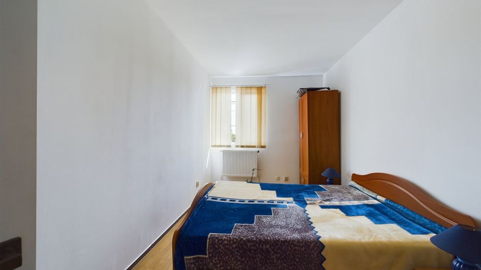 Casă  în zona Crișan - Poză 11