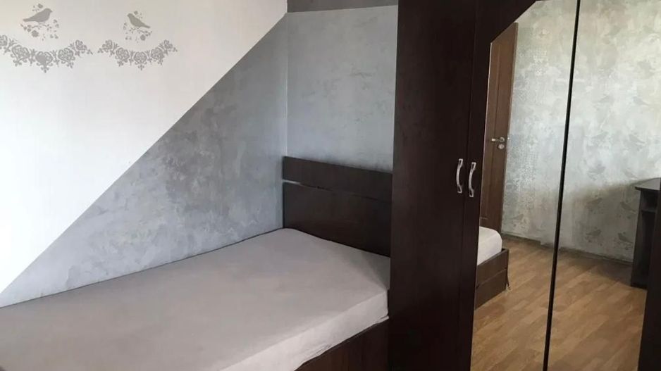 Apartament cu trei camere de inchiriat - Poză 7