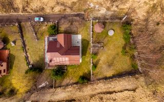 Casă de vacanță în Poiana Mărului. - Poză 18