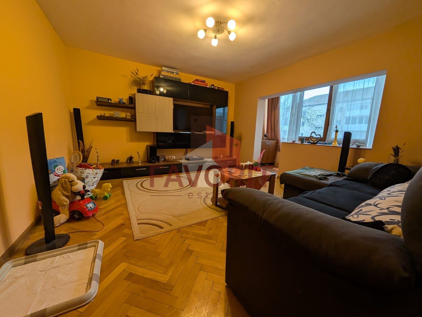 3 camere | etaj 2 | 2 bai | centrala proprie | zona excelenta - Poză 1