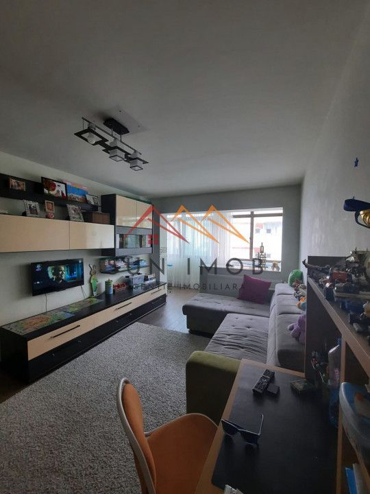 Apartament 2 camere, central, decomandat, renovat recent, CT, Campina - Poză 1