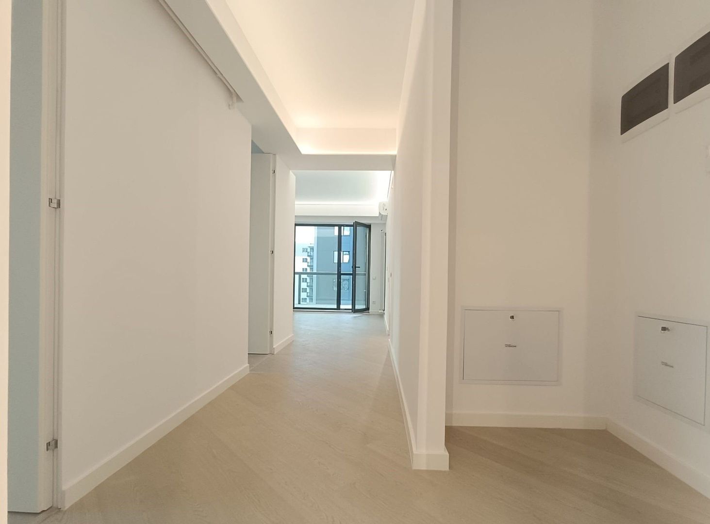 Vanzare apartament 3 camere Cortina NORTH - Poză 2