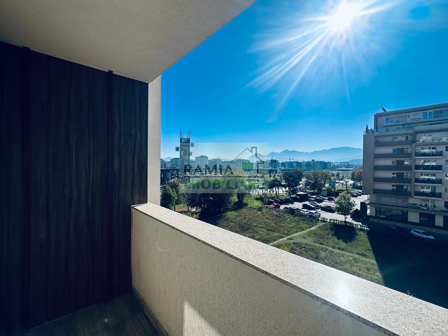 Apartament premium 2 camere, Urban Invest Coresi, Parcare + boxă - Poză 11