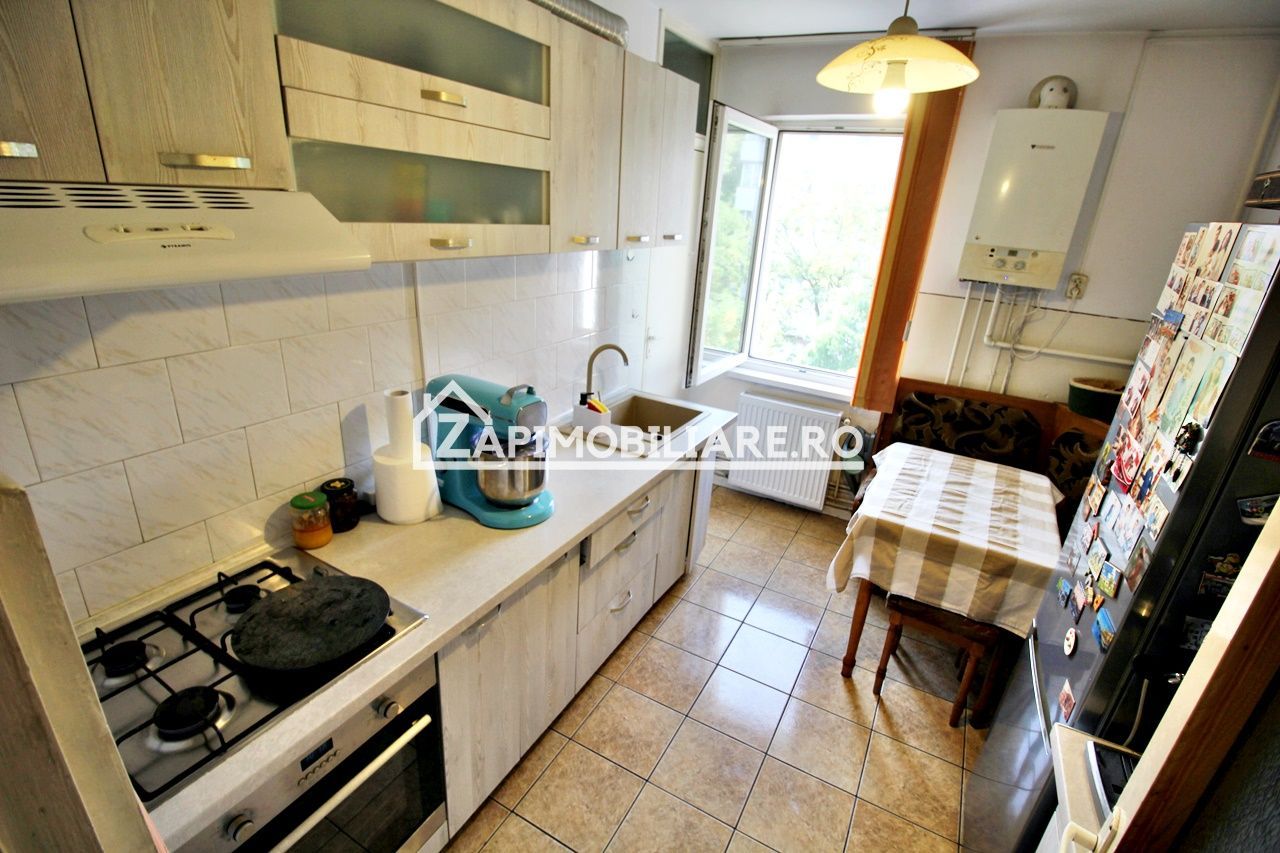 Apartament 2 camere,50mp,conf.1,cartier Tudor, bloc izolat - Poză 3
