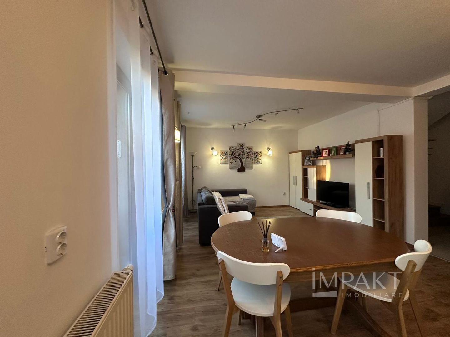 De inchiriat apartament 4 camere, 120 mp, terasa 45 mp, Buna Ziua - Poză 2