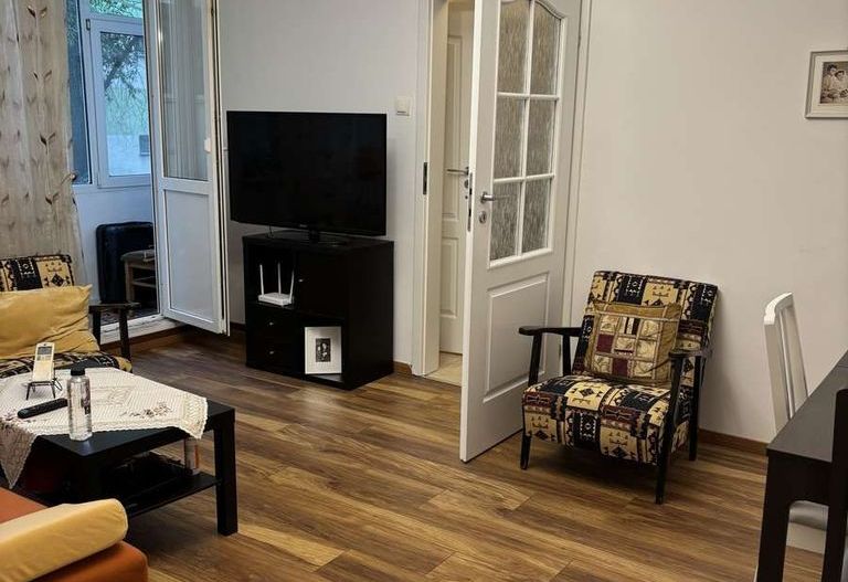 Apartament 2 camere, renovat 2023, balcon generos, Bulevardul Ion Mihalache - Poză 1
