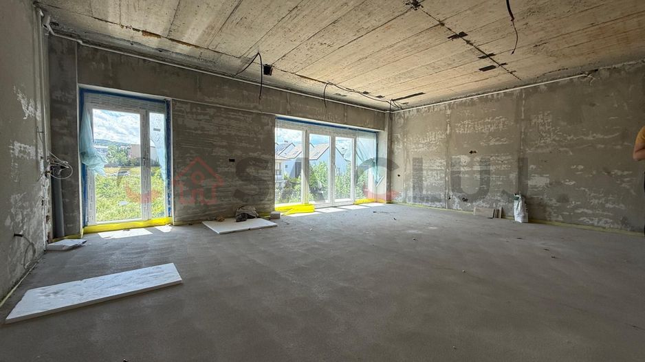 View panoramic , 3 camere +birou/dressing , parcare, Europa - Poză 6