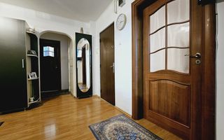 Apartament cu 3 camere decomandate, Cetate - Poză 3