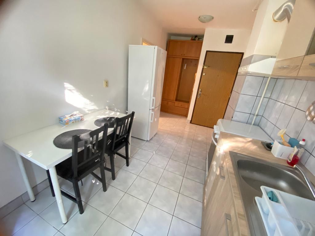 3 camere confort 1 etaj 3 zona Medicina CENTRALA PROPRIE - Poză 7