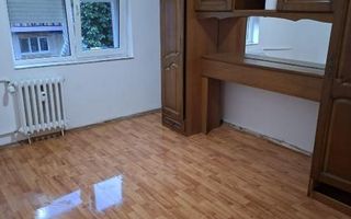 Apartament  4 camere decomandat- Craiovita Noua, zona Scoala 34 - Poză 3